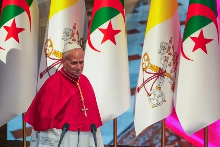 SỨC MẠNH THẦM LẶNG CỦA ĐỨC LÊÔ