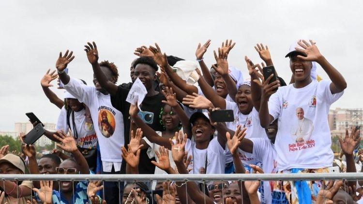 HÀNH TRÌNH CỦA ĐỨC LÊÔ XIV TẠI CHÂU PHI MỜI GỌI ĐỔI MỚI CON TIM