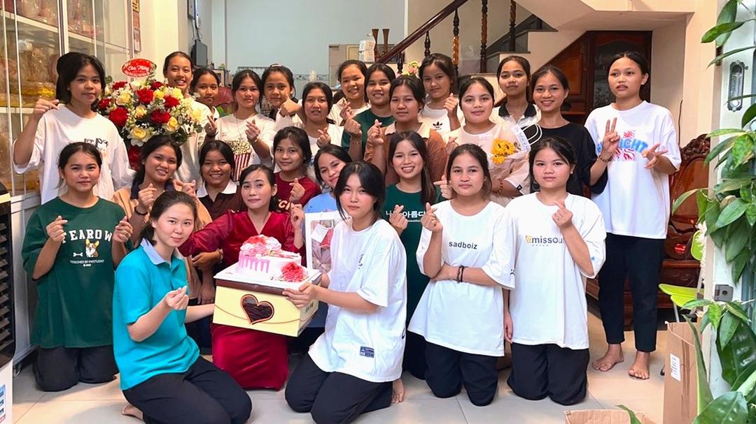 NHỮNG NGƯỜI BẠN THỜI NIÊN THIẾU