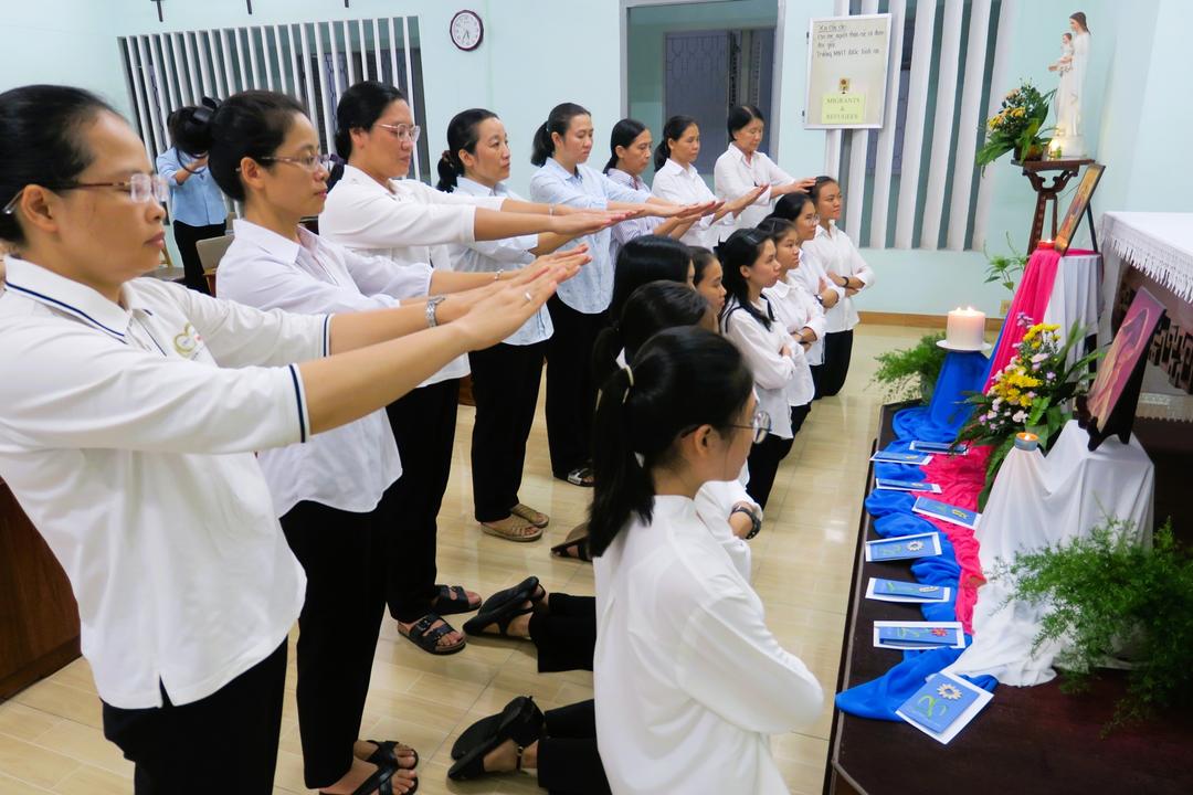 HÀNH TRÌNH MỚI
