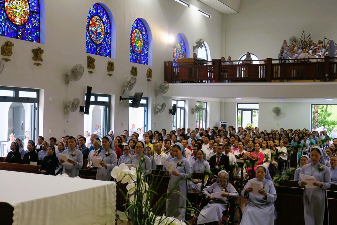 HỘI DÒNG ĐỨC BÀ TRUYỀN GIÁO - THÁNH LỄ TẠ ƠN: MỪNG NGÂN KHÁNH – KIM KHÁNH – HỒNG KHÁNH KHẤN DÒNG