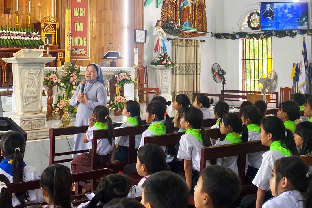 GIỚI THIỆU ƠN GỌI TẠI GIÁO XỨ ĐỒNG ĐINH, PHÁT DIỆM